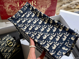 Fashion CD star pendant silk scarf print handbag