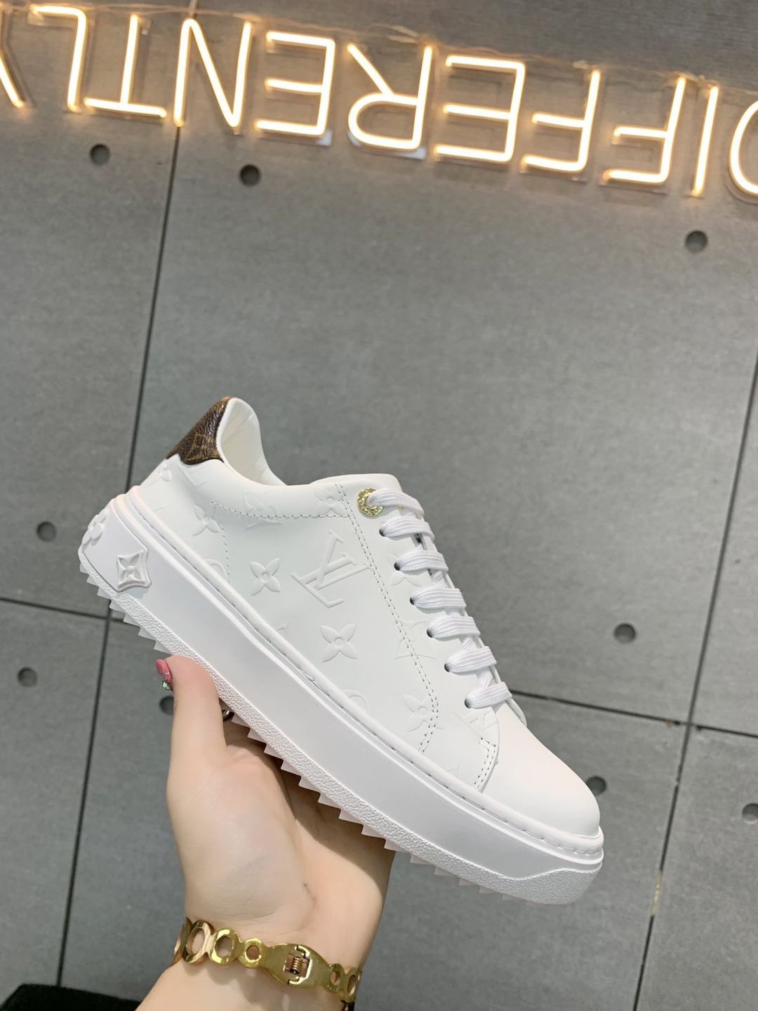 L Time Out Sneaker White For Women L 1A9HBD