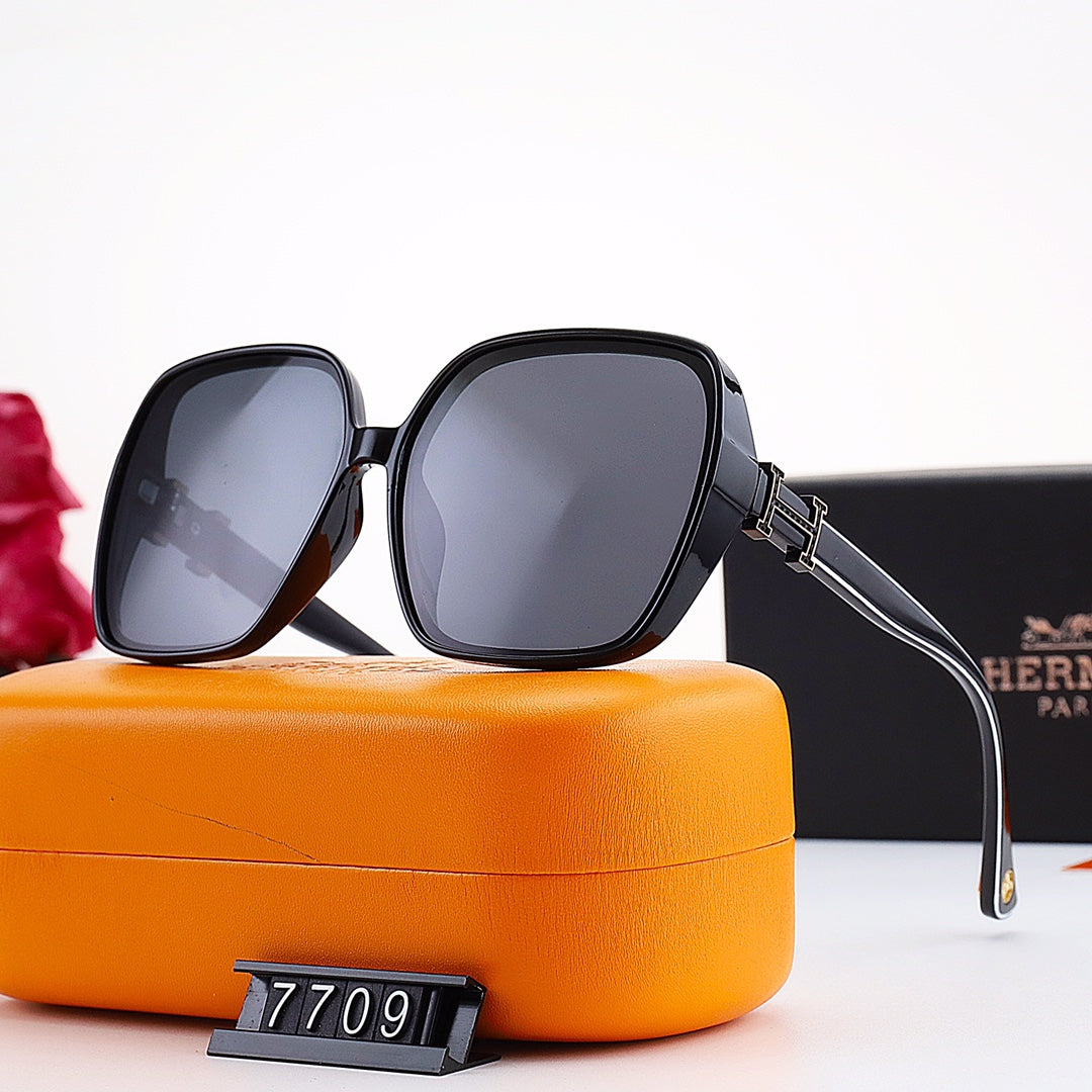 6 Color Women's Sunglasses—7709