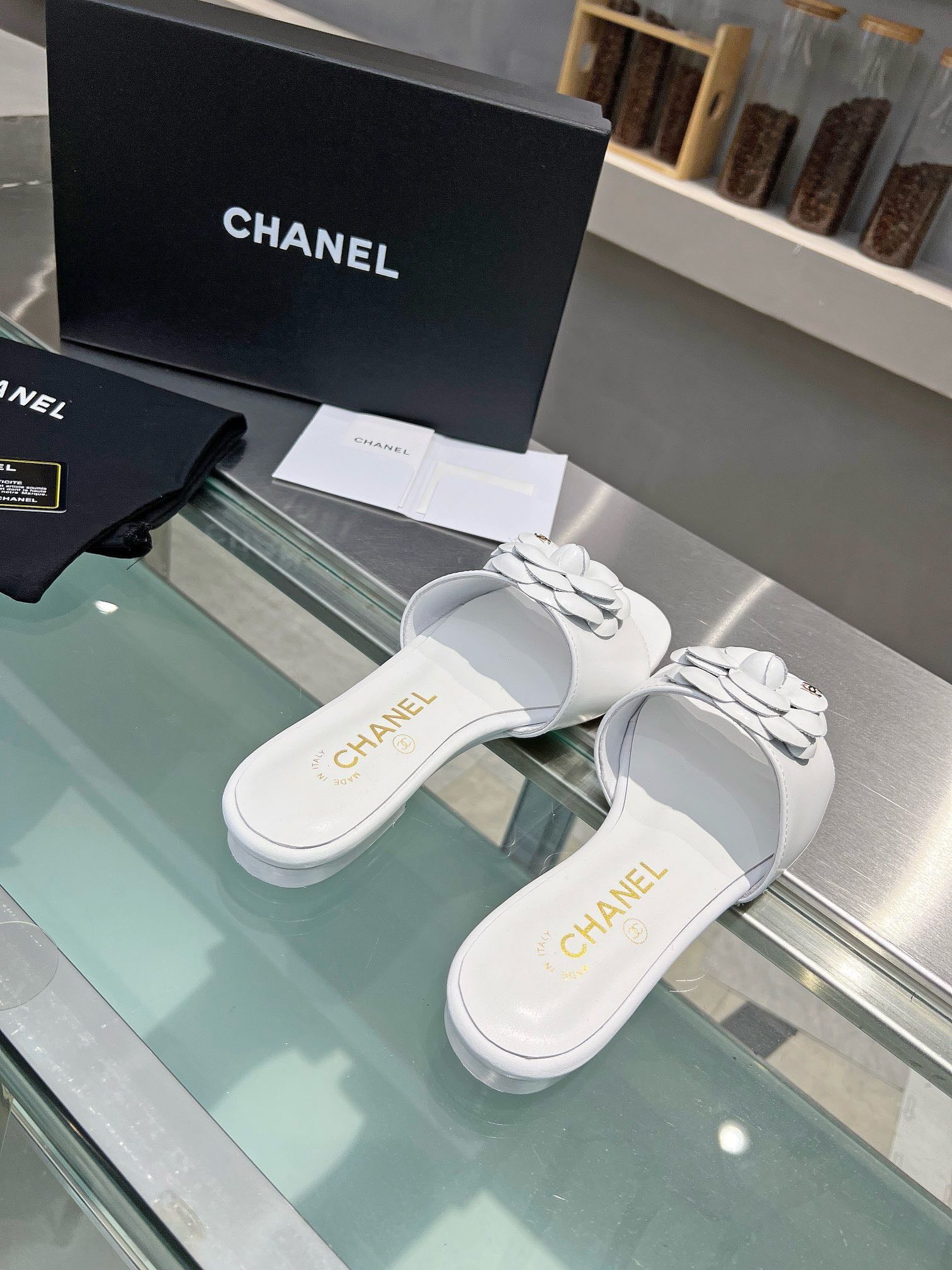 CC new arrival women slippers