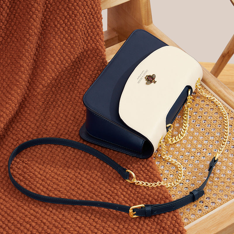 Chain Bee LOGO Versatile Shoulder Messenger Leather Handbag