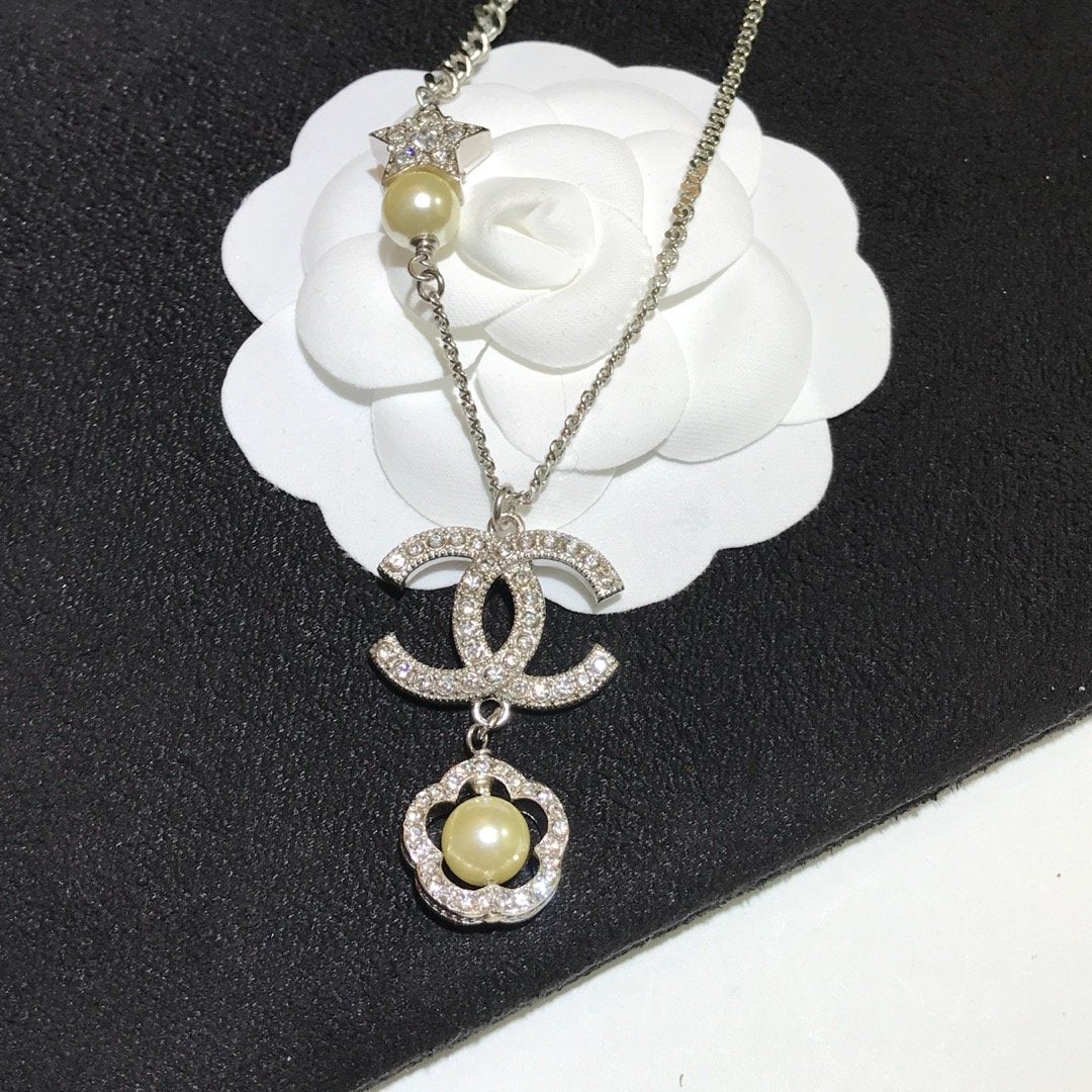 New Style Flower Necklace