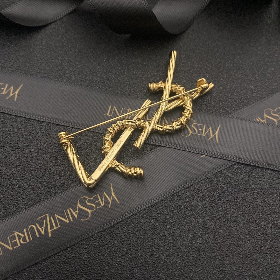 Luxury traditional letter brooch