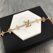 Fashion four-leaf clover letter bracelet