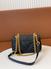 Fashion Women's Letter G locking Catch Wavy Leather Shoulder Bag Crossbody Bag