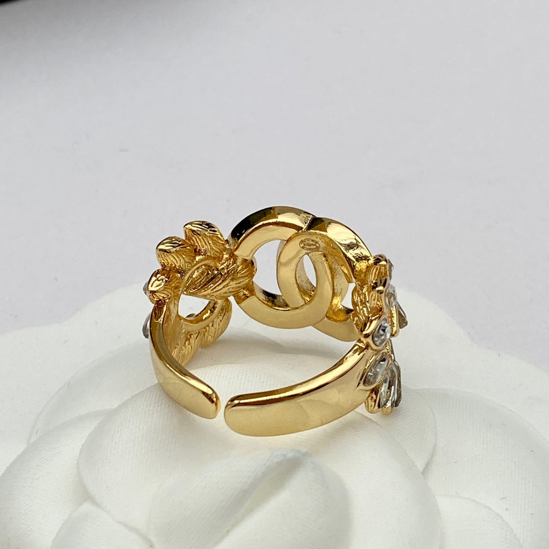 Luxury Double C Leaf Shape Ring
