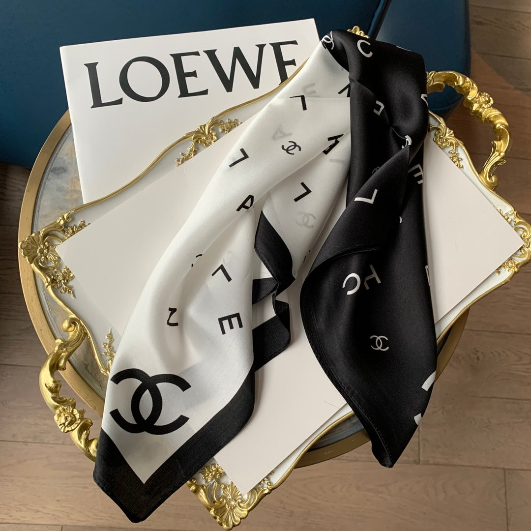 Classic double C letter pattern silk scarf