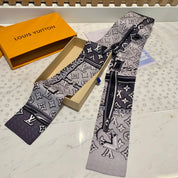Fashion four-leaf clover chain print scarf