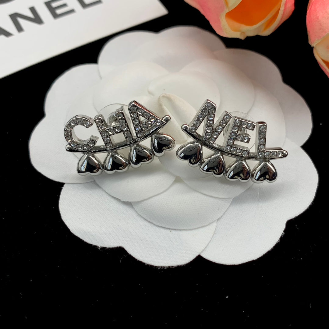 Classic CHA letter heart pendant earrings