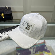 Fashion four-leaf clover embroidery baseball cap