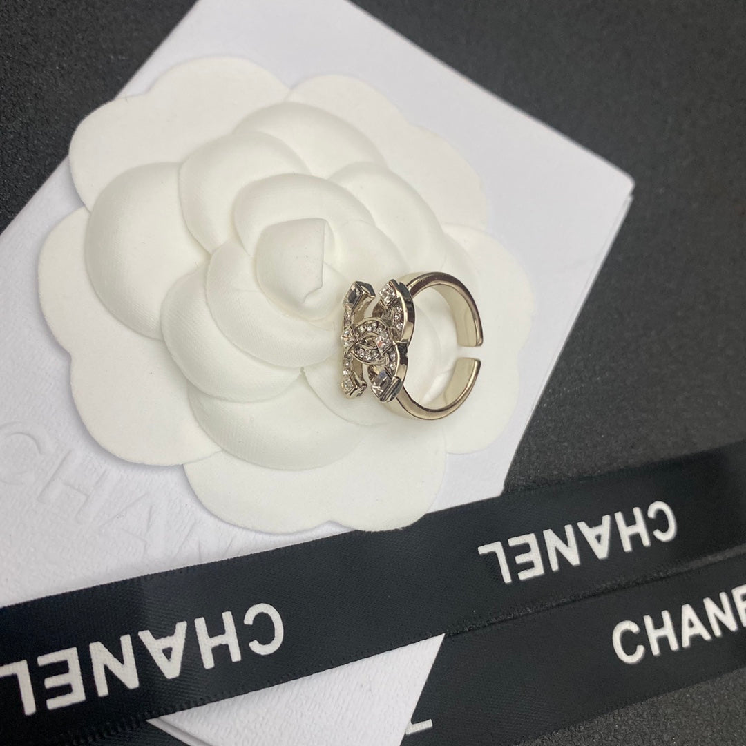 Fashion CC rhinestone ring
